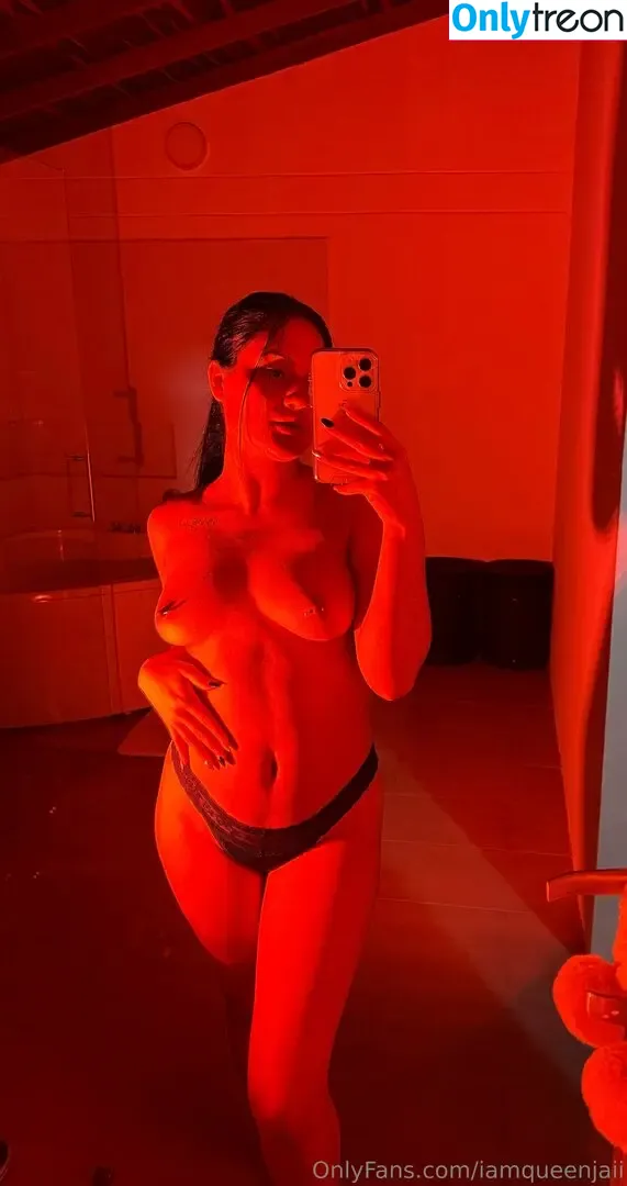 iamqueenjaii nude photo #1034 (iamqueenolizia)