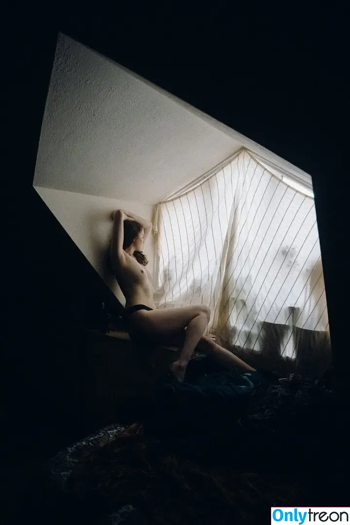Icelandic Selkie nude photo #0149 (icelandicselkie / realmofhel.free)