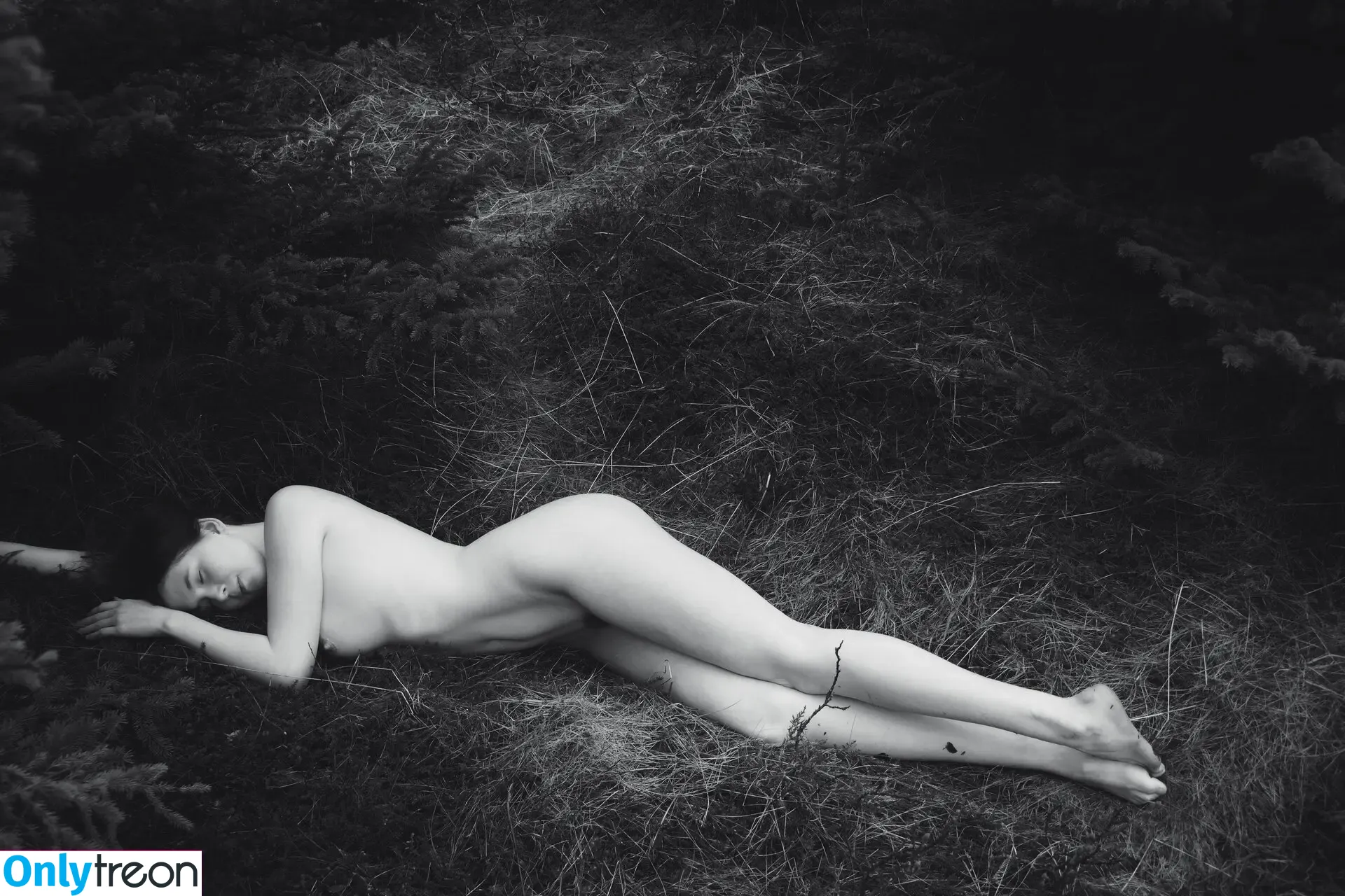 Icelandic Selkie nude photo #0243 (icelandicselkie / realmofhel.free)