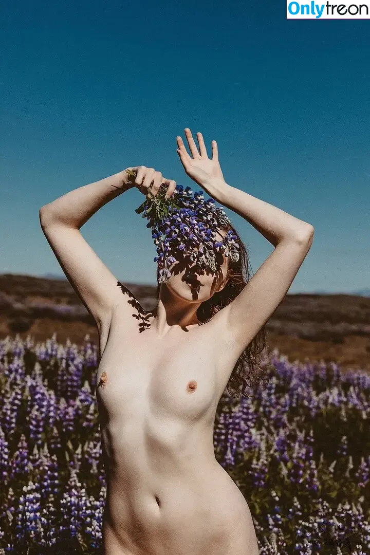 Icelandic Selkie nude photo #0407 (icelandicselkie / realmofhel.free)