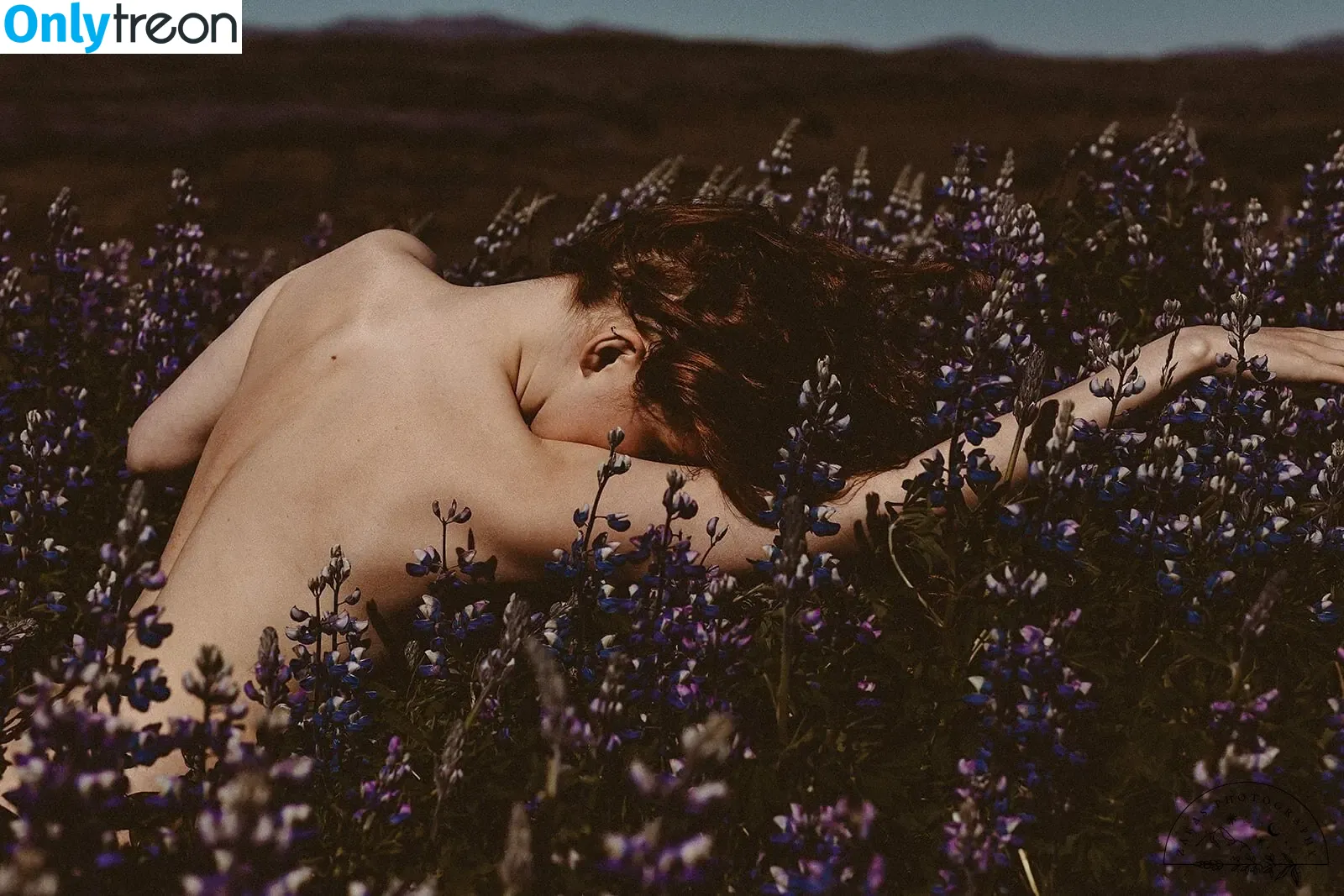 Icelandic Selkie nude photo #0416 (icelandicselkie / realmofhel.free)