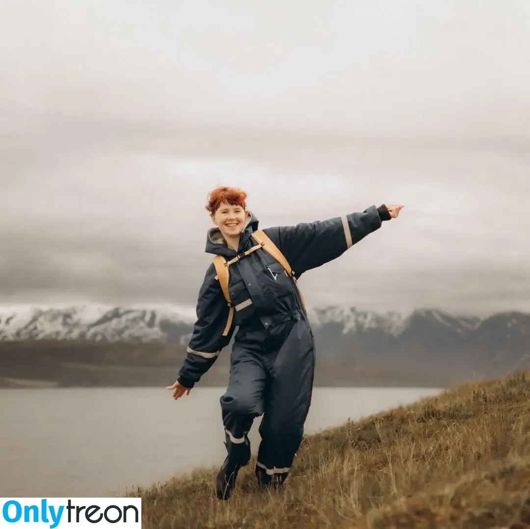 Icelandic Selkie nude photo #0709 (icelandicselkie / realmofhel.free)