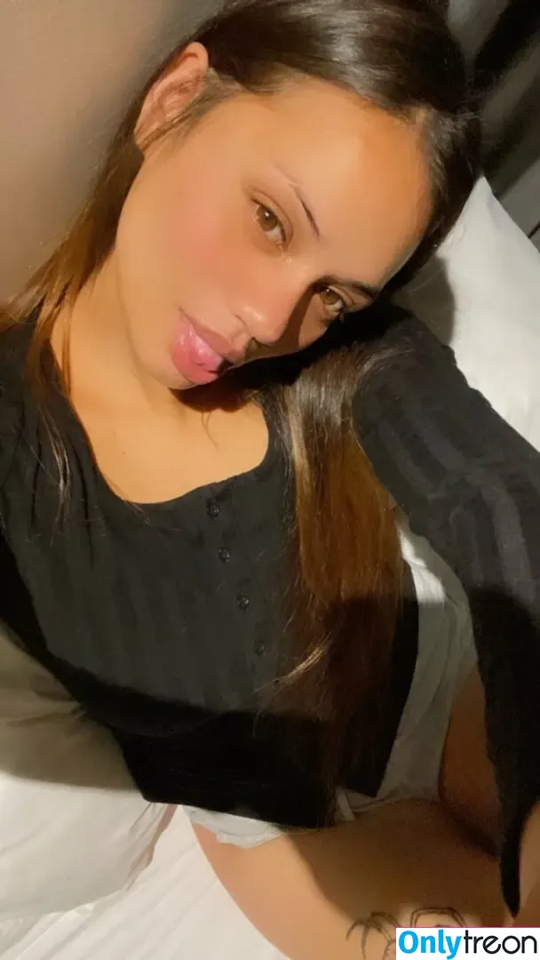 Iciyus nude photo #0005 (baby.iciyus / iciyus.xo)