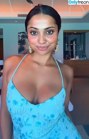 iconicakes / alycakes__ / sara deshmukh / saradeshmukhhh nude photo #0043