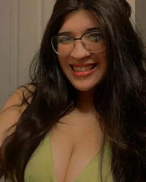 IiIjiggles / idali.guebara18 / jigglesssss / peachyidali nude photo #0007