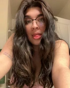 IiIjiggles / idali.guebara18 / jigglesssss / peachyidali nude photo #0008