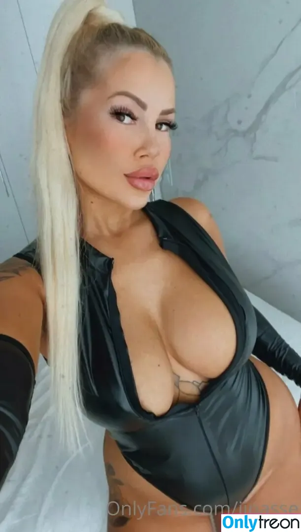 iinasse nude photo #0114 (nasulina / nasulinaa)