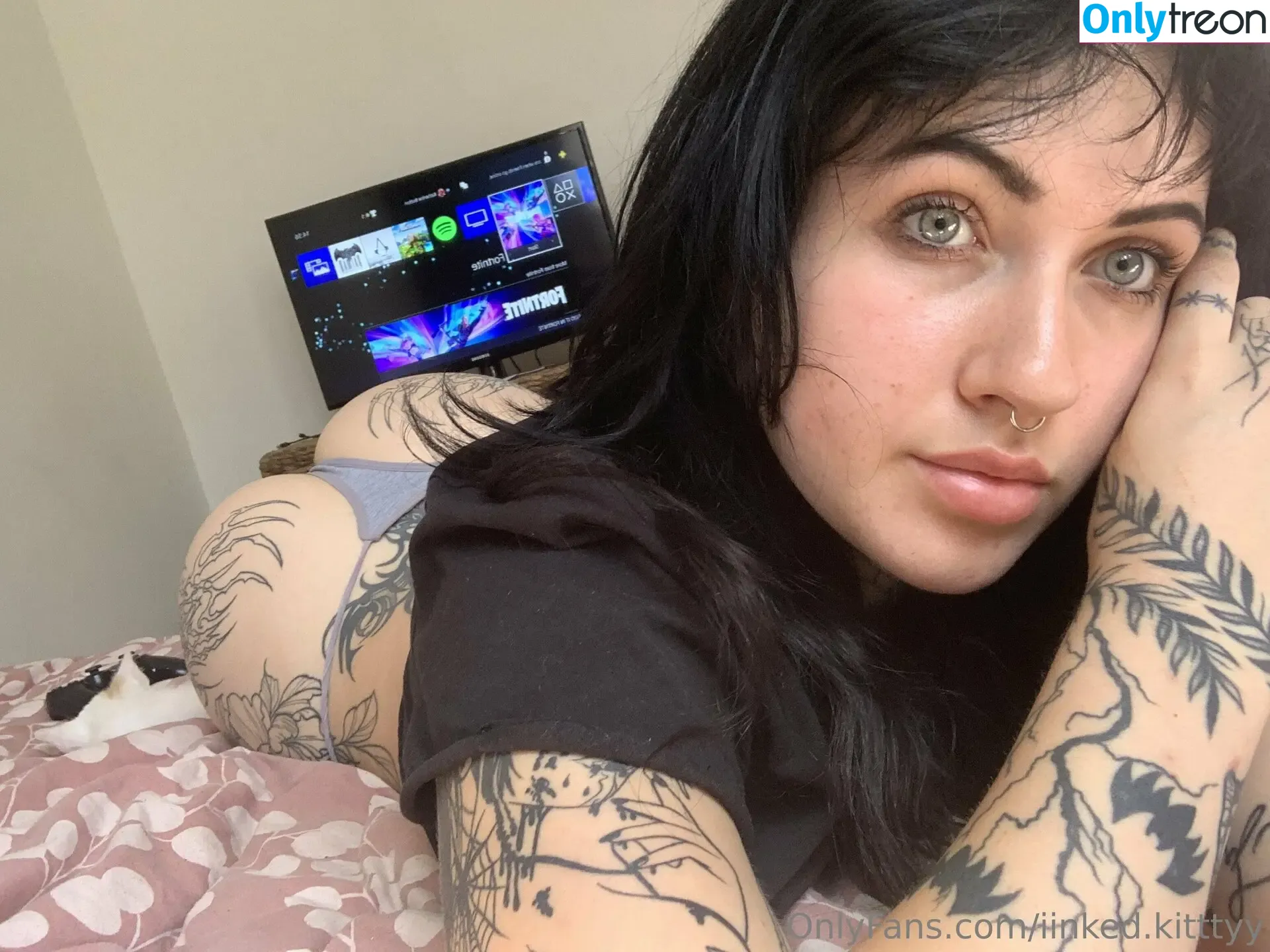 iinked.kitttyy nude photo #0022 (iinkedkitty)