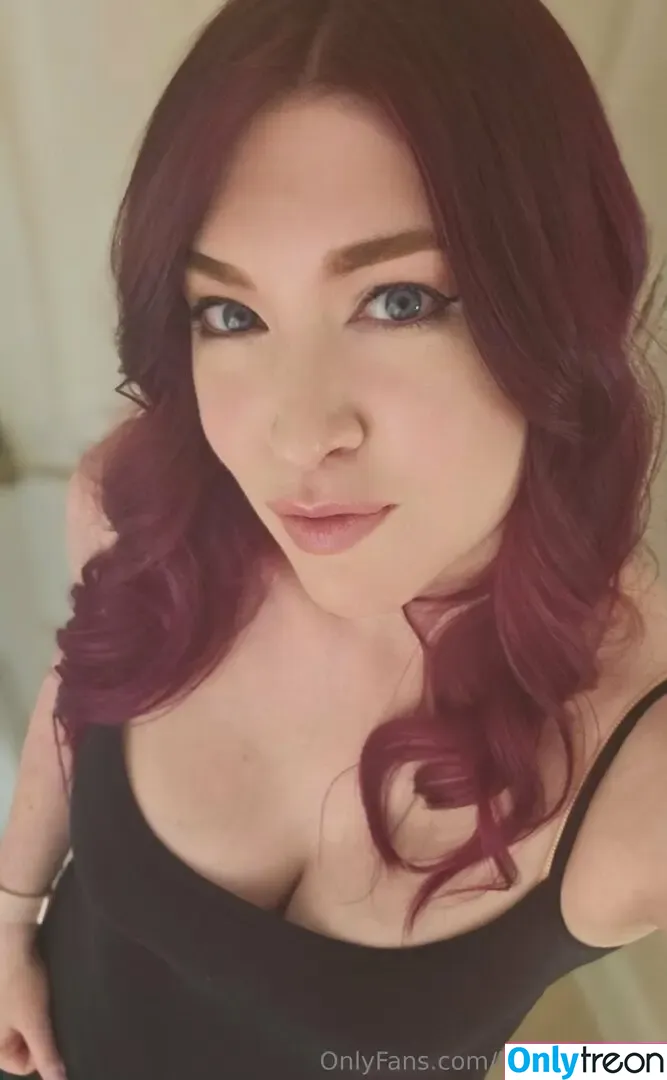 iitsstrawberrygemfree nude photo #0012 (iitsstrawberrygemfree)
