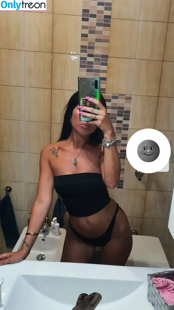 Ilaria Sigaudo nude photo #0011 (Ilariasigaudo9 / ilariasigaudo)