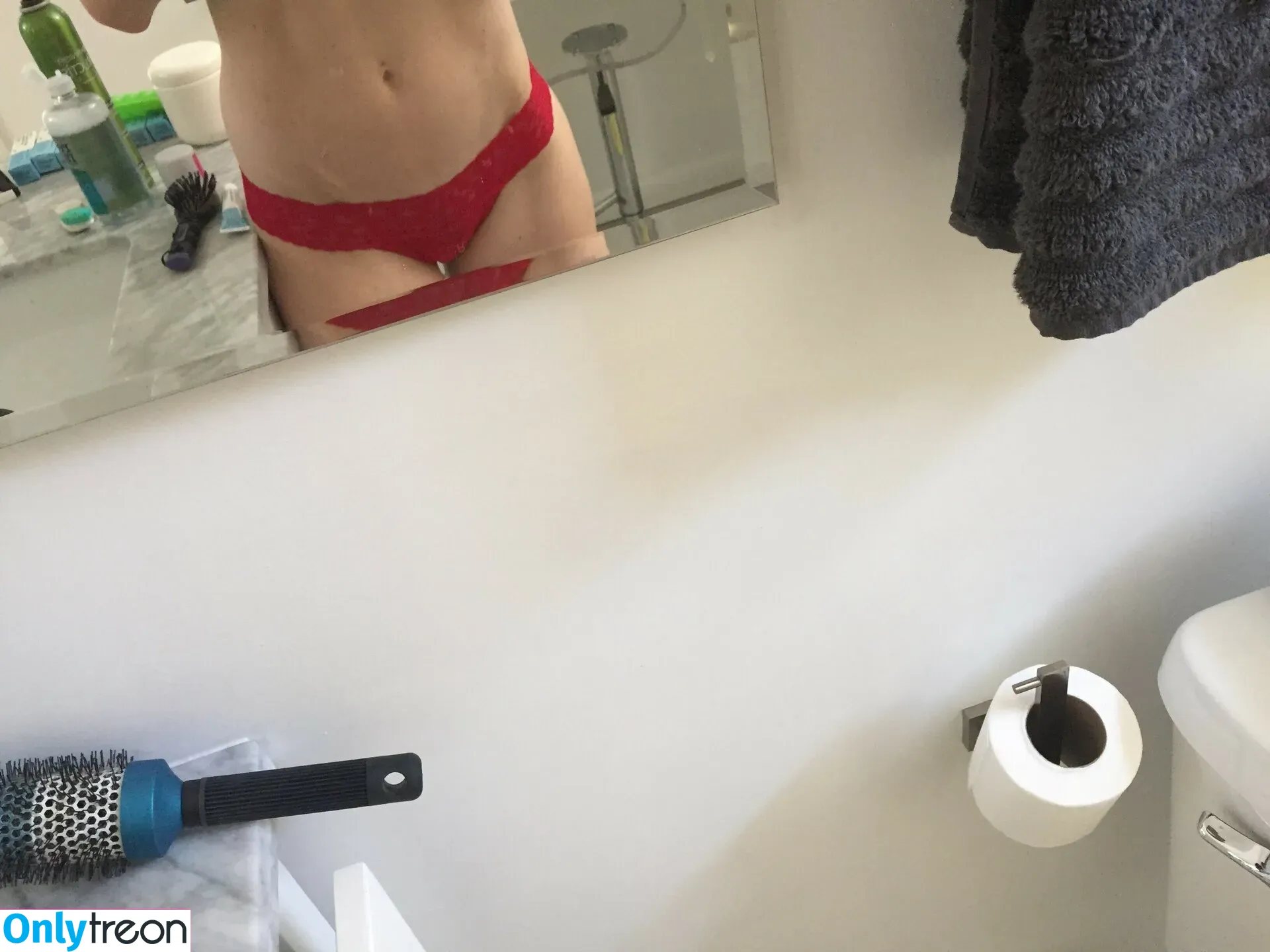 Iliza Shlesinger nude photo #0034 (ilizas)
