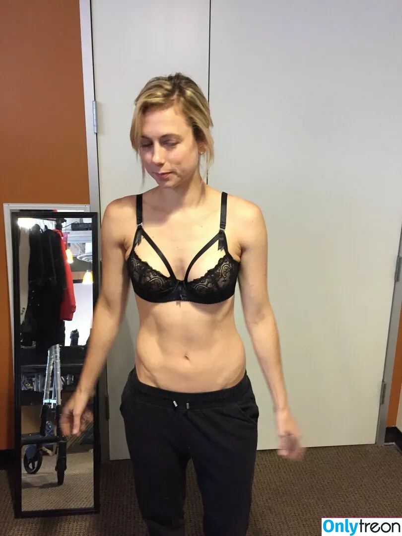 Iliza Shlesinger nude photo #0097 (ilizas)