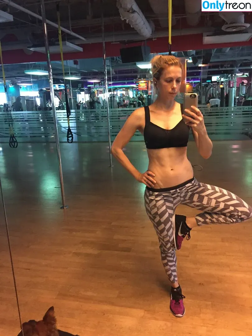 Iliza Shlesinger nude photo #0130 (ilizas)