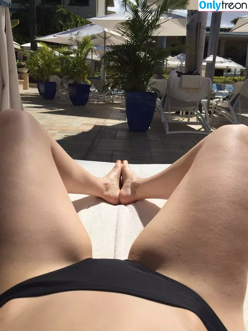 Iliza Shlesinger nude photo #0253 (ilizas)