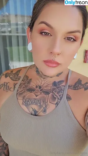  nude photo #0002