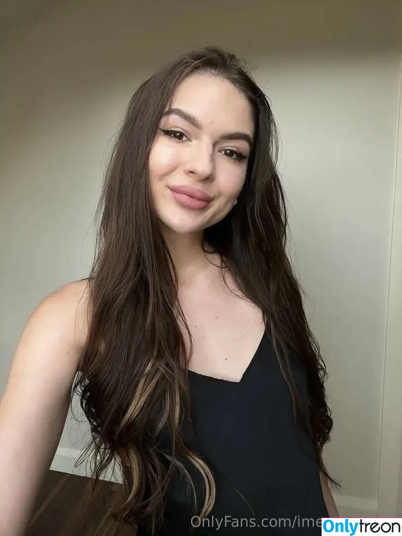 imemilymoon nude photo #0003 (imemilyluna)