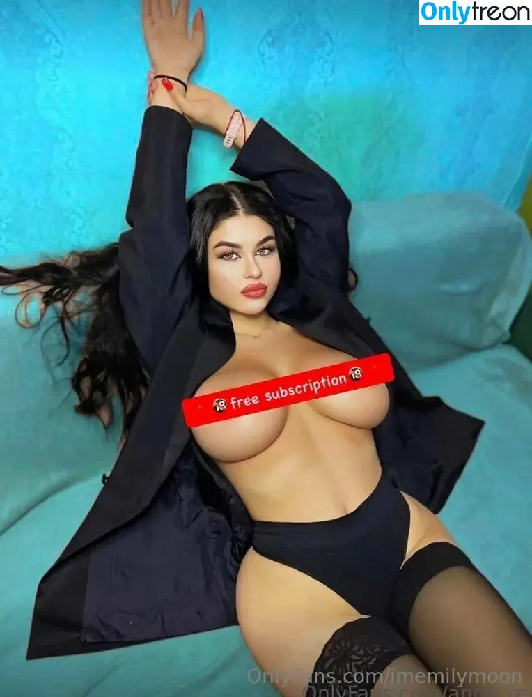 imemilymoon nude photo #0026 (imemilyluna)