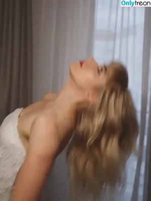 Imogen Poots / impoots nude photo #0058
