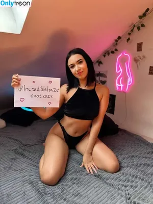 incrediblehaze / katarinabluu nude photo #0001