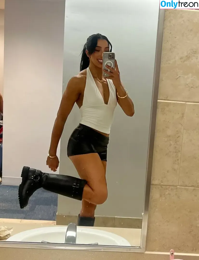 Indi Hartwell nude photo #0284 (indihartwell)