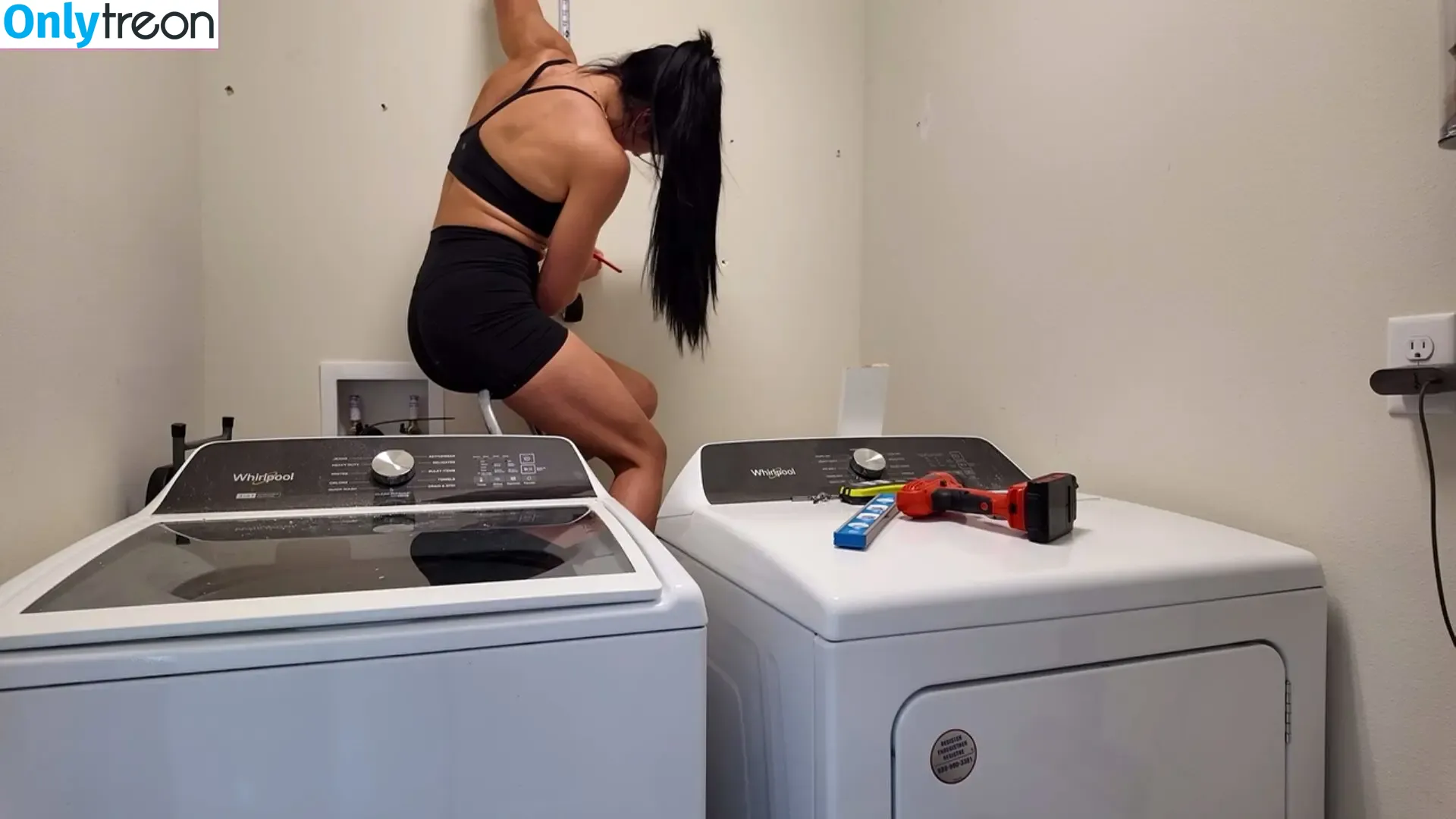 Indi Hartwell nude photo #0401 (indihartwell)