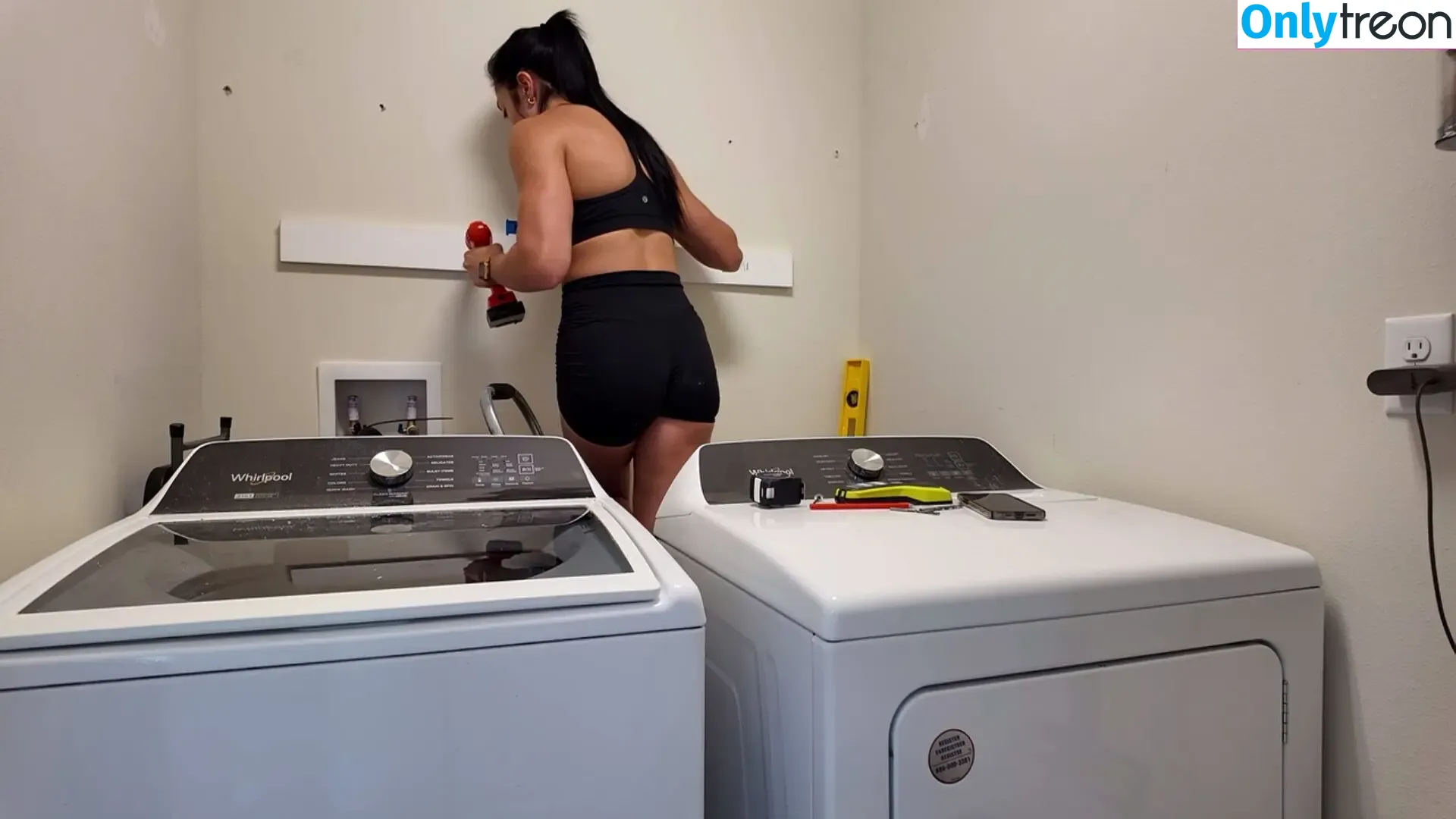 Indi Hartwell nude photo #0402 (indihartwell)