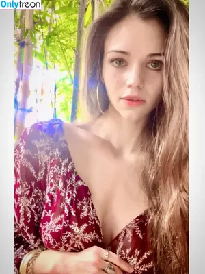 India Eisley / indiaeisley nude photo #0149