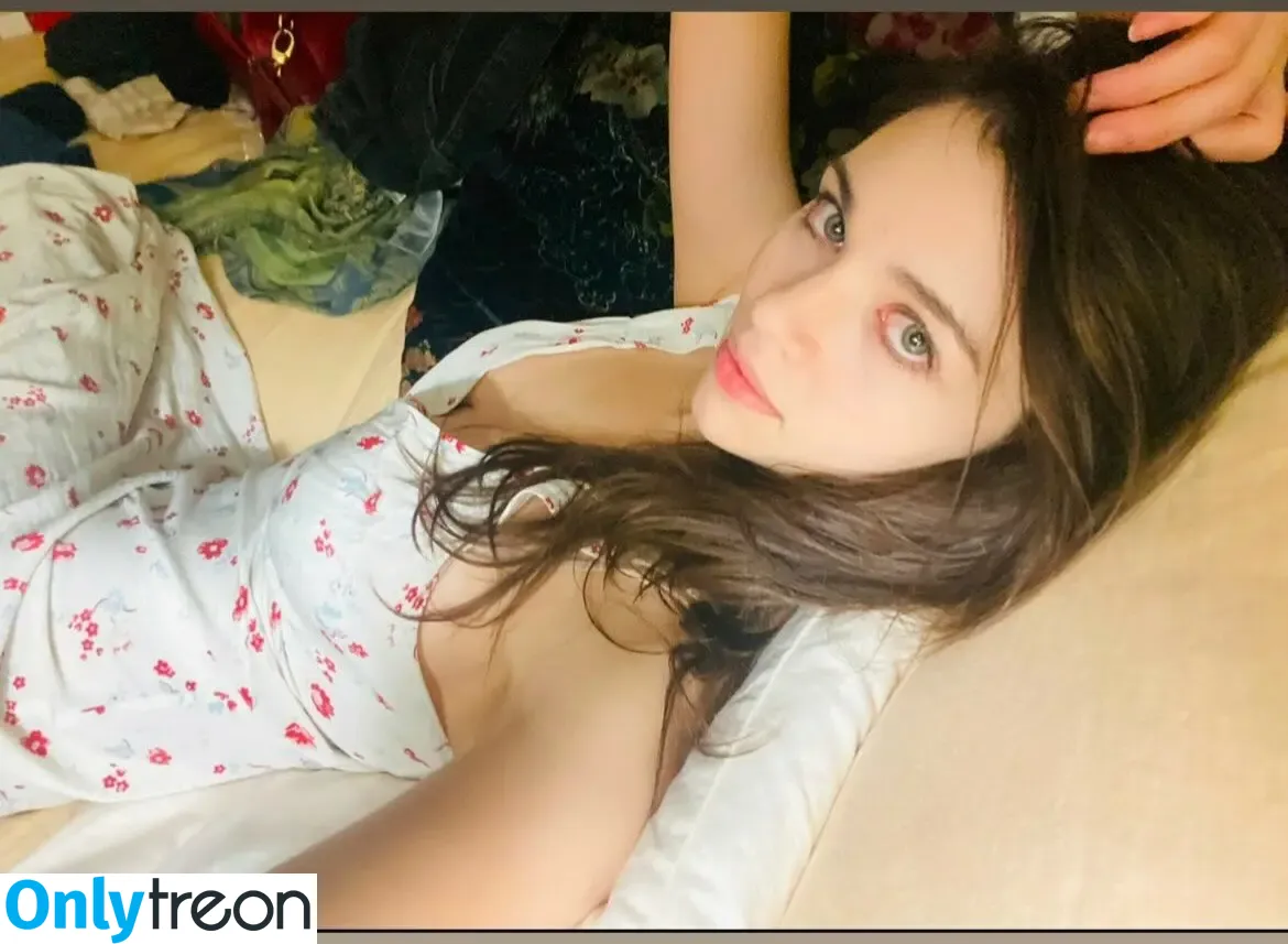 India Eisley nude photo #0148 (indiaeisley)