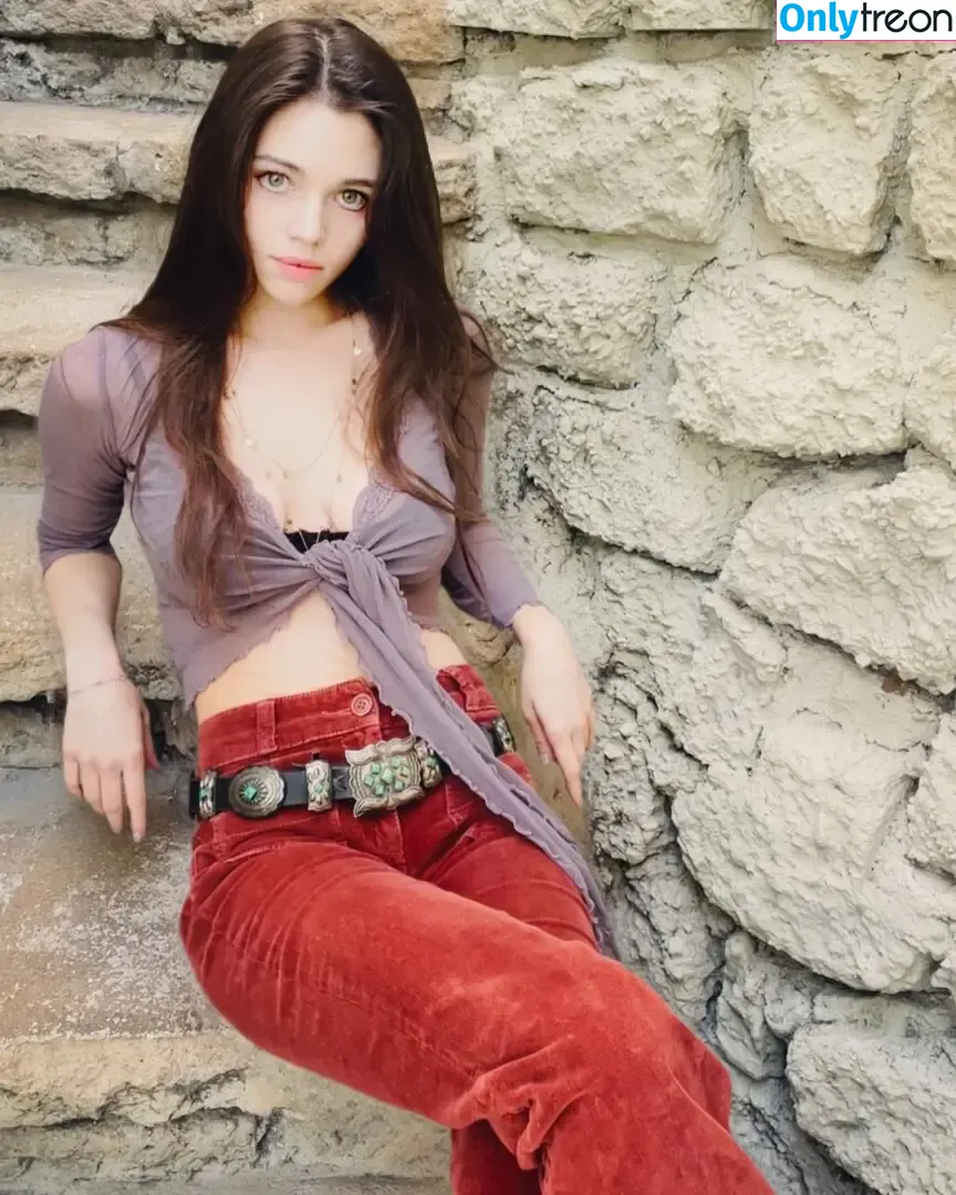 India Eisley nude photo #0153 (indiaeisley)