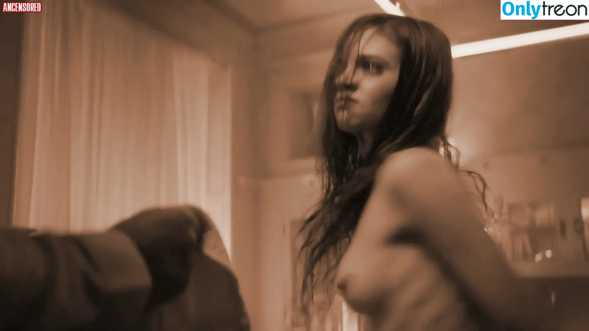 India Eisley nude photo #0161 (indiaeisley)