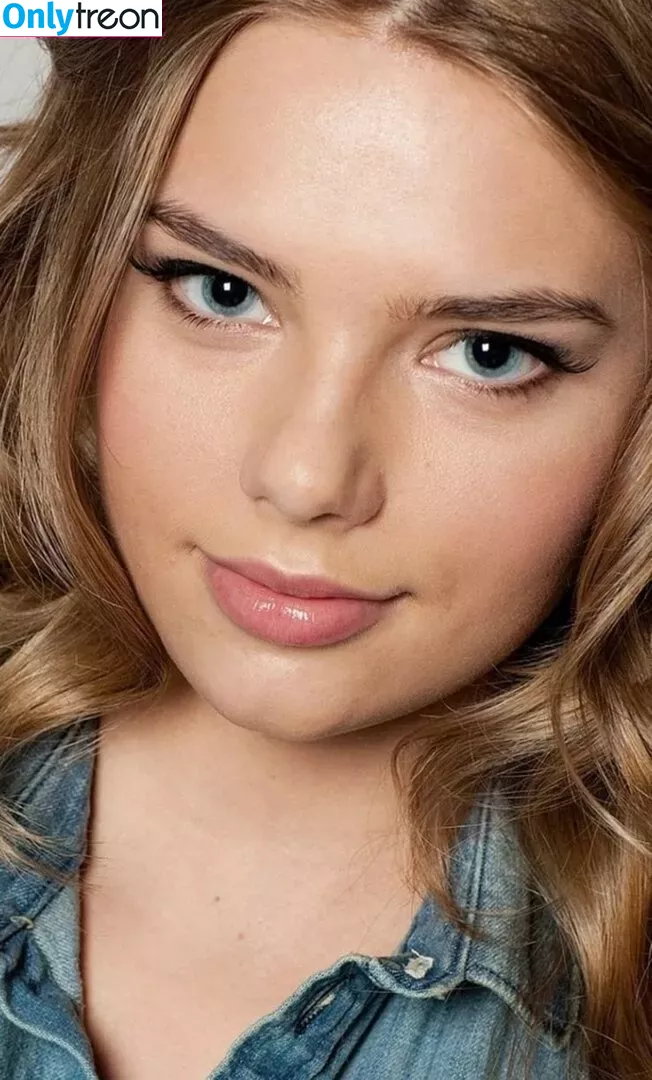 Indiana Evans nude photo #0007 (indianaevans27)