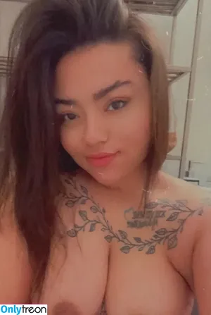 indicababyxxx / novarolledup nude photo #0001