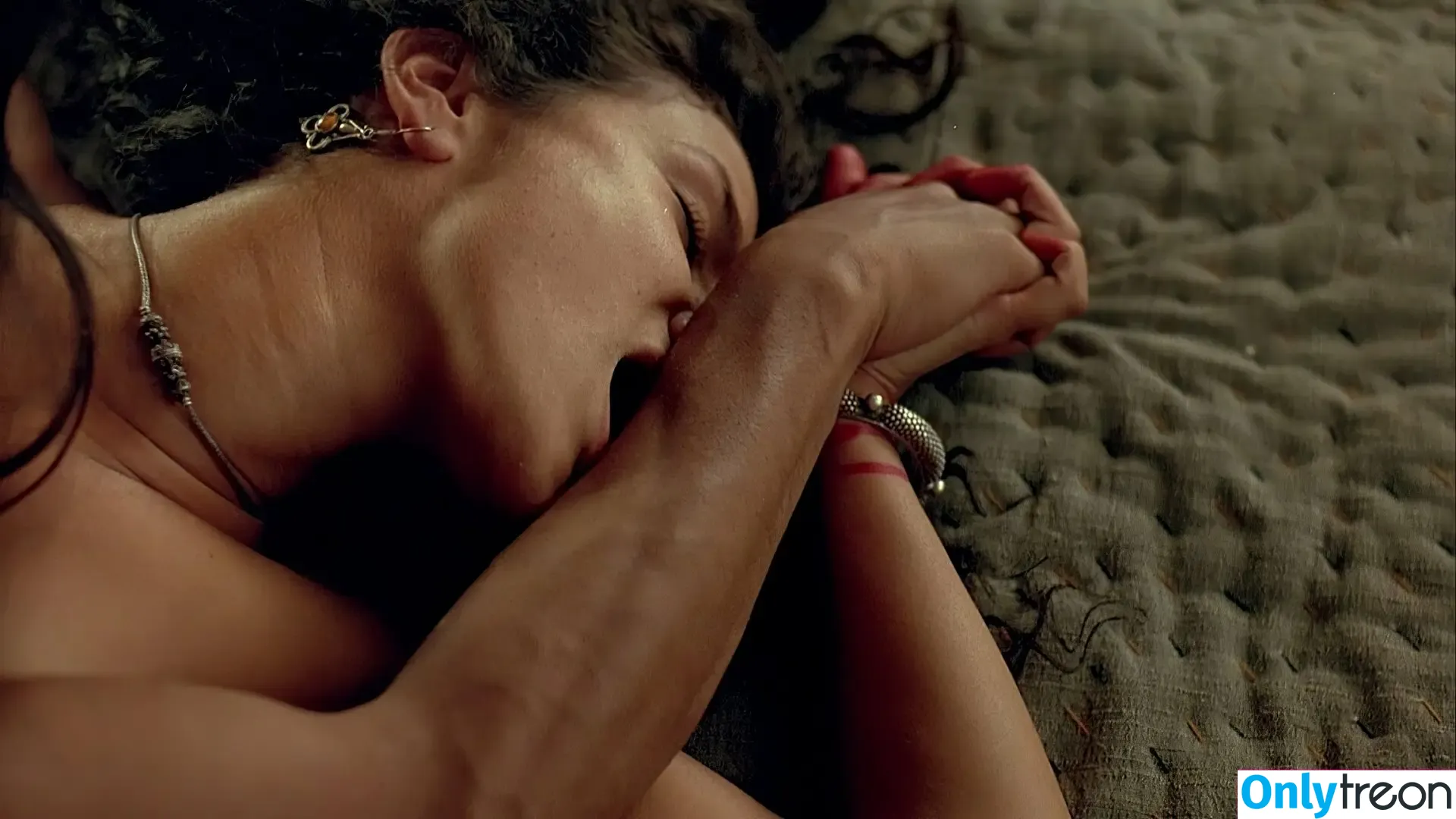 Indira Varma nude photo #0023 (indiravarma)
