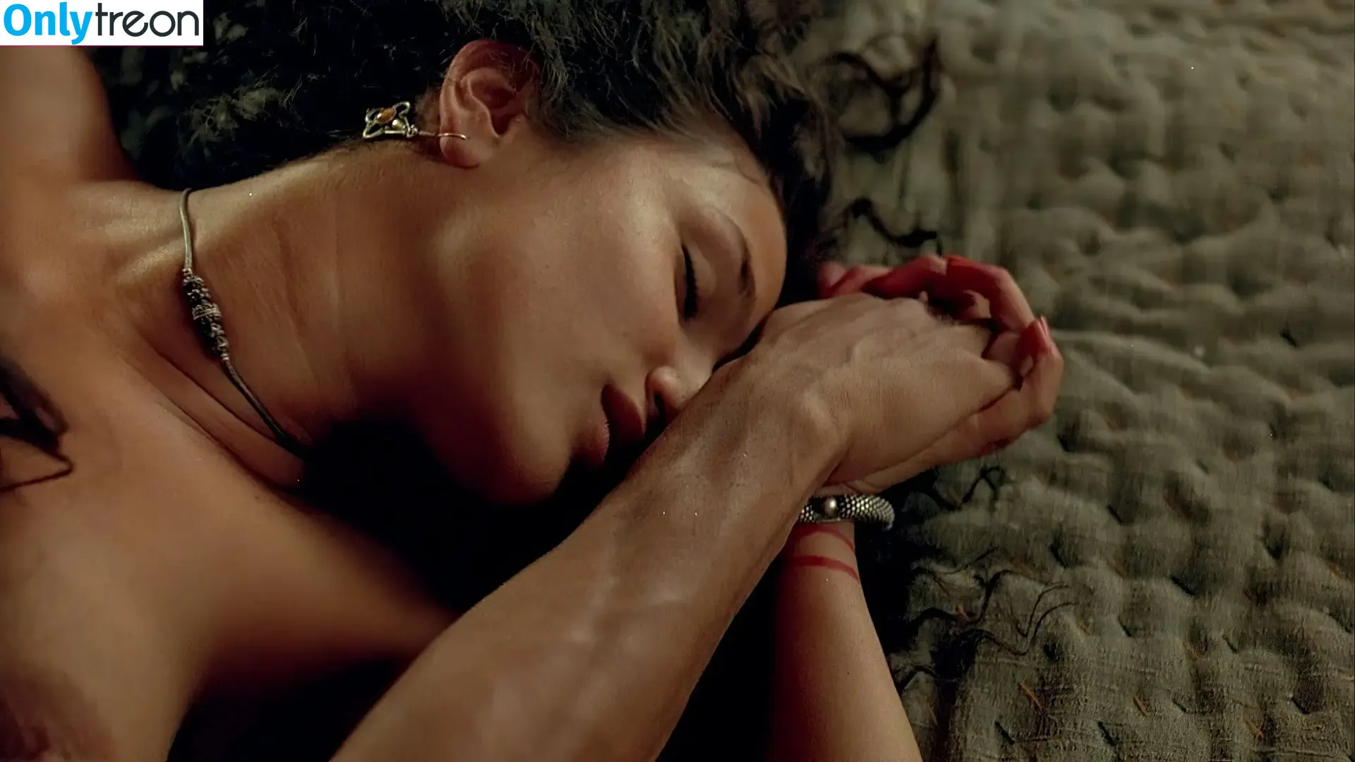 Indira Varma nude photo #0024 (indiravarma)