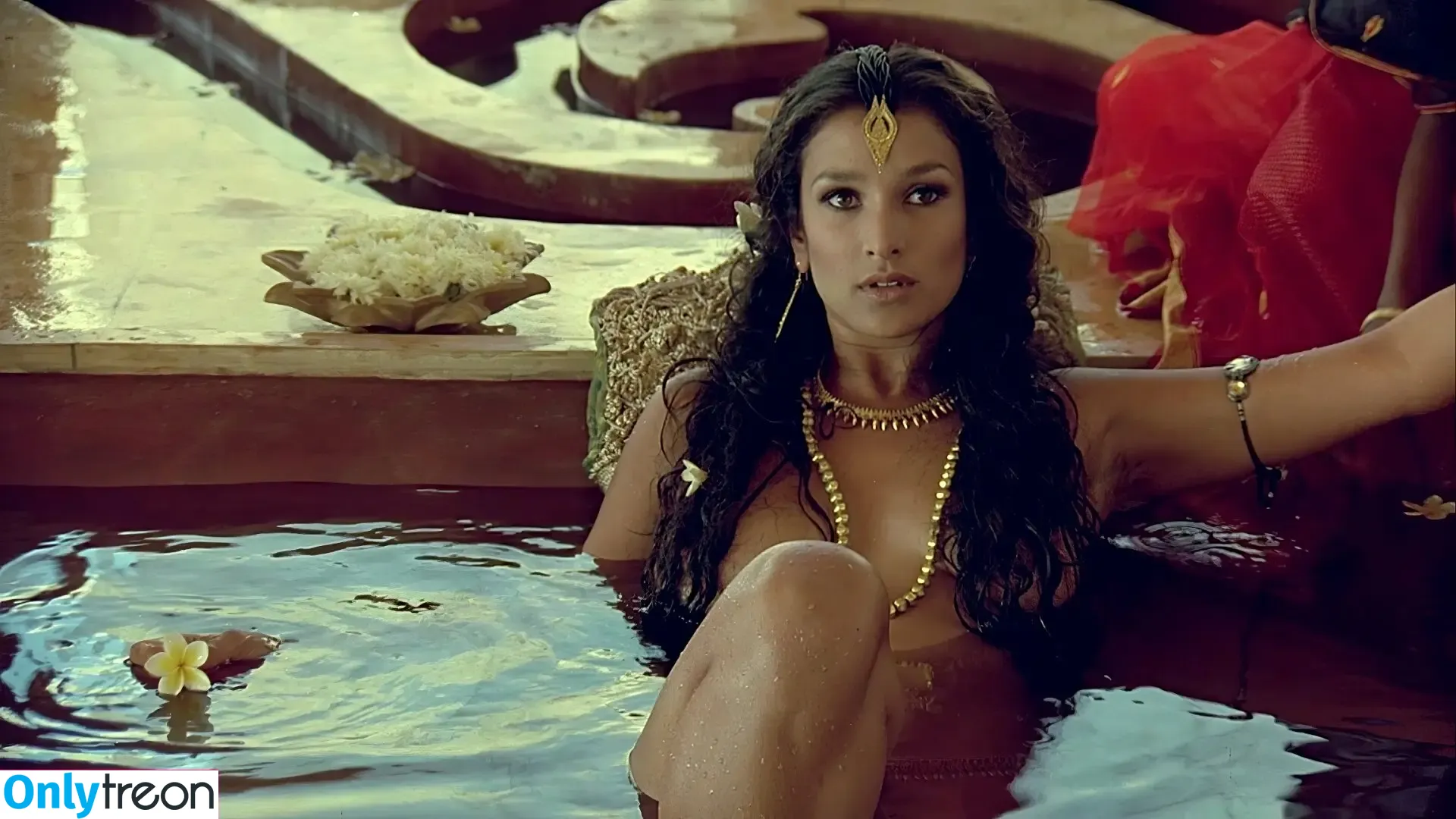 Indira Varma nude photo #0042 (indiravarma)