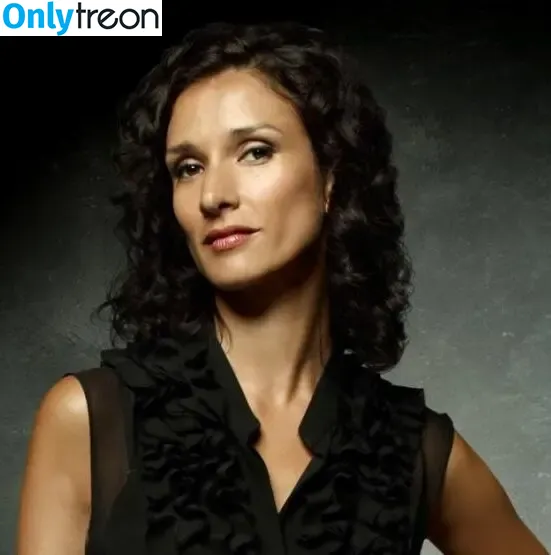 Indira Varma nude photo #0131 (indiravarma)
