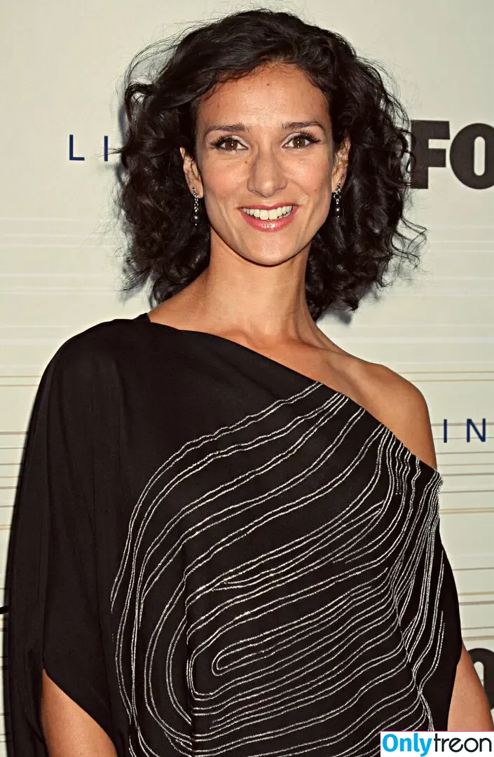 Indira Varma nude photo #0141 (indiravarma)