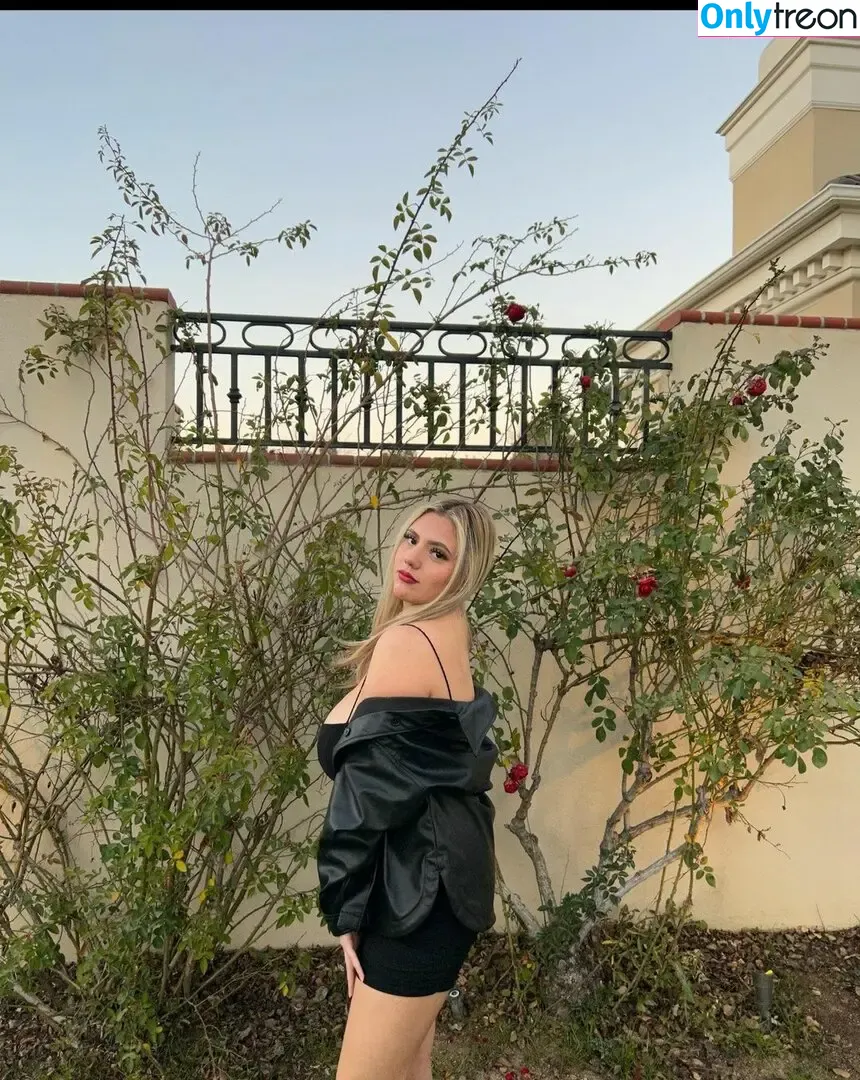 Inez Curiel nude photo #0003 (inez.curiel / yulianacuriel)