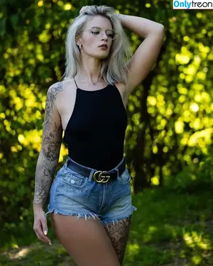 Inkedgirl98_ / Inkedgirl9.8 nude photo #0023