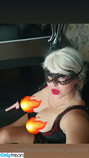 inna_mommyy / mycology_mama nude photo #0017