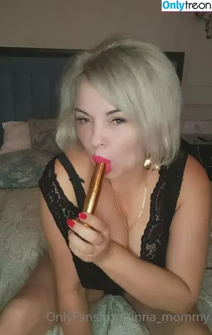 inna_mommyy / mycology_mama nude photo #0042