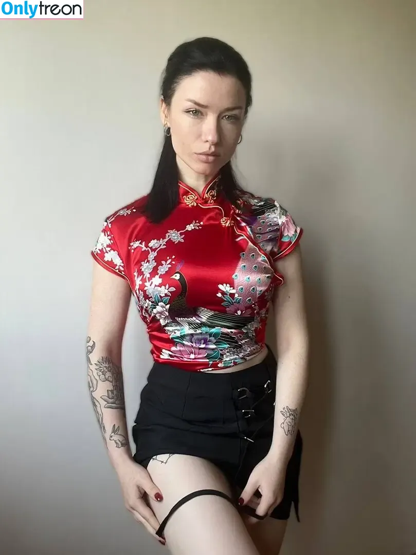 innervus nude photo #0646 (Instagram)
