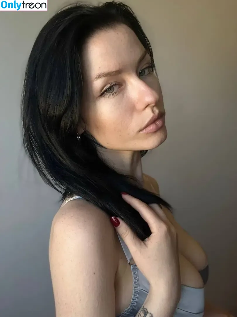 innervus nude photo #0789 (Instagram)