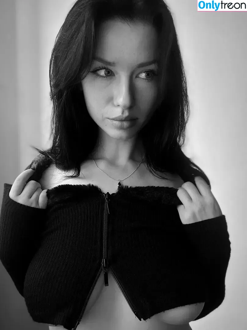 innervus nude photo #0905 (Instagram)