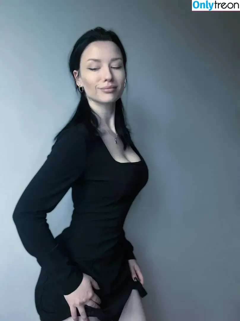 innervus nude photo #0934 (Instagram)