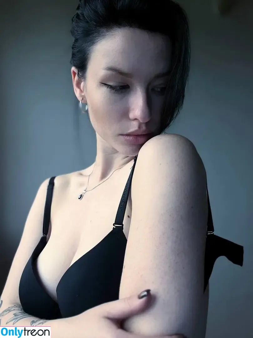 innervus nude photo #0956 (Instagram)
