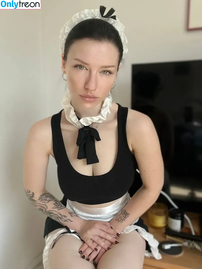 innervus nude photo #1050 (Instagram)