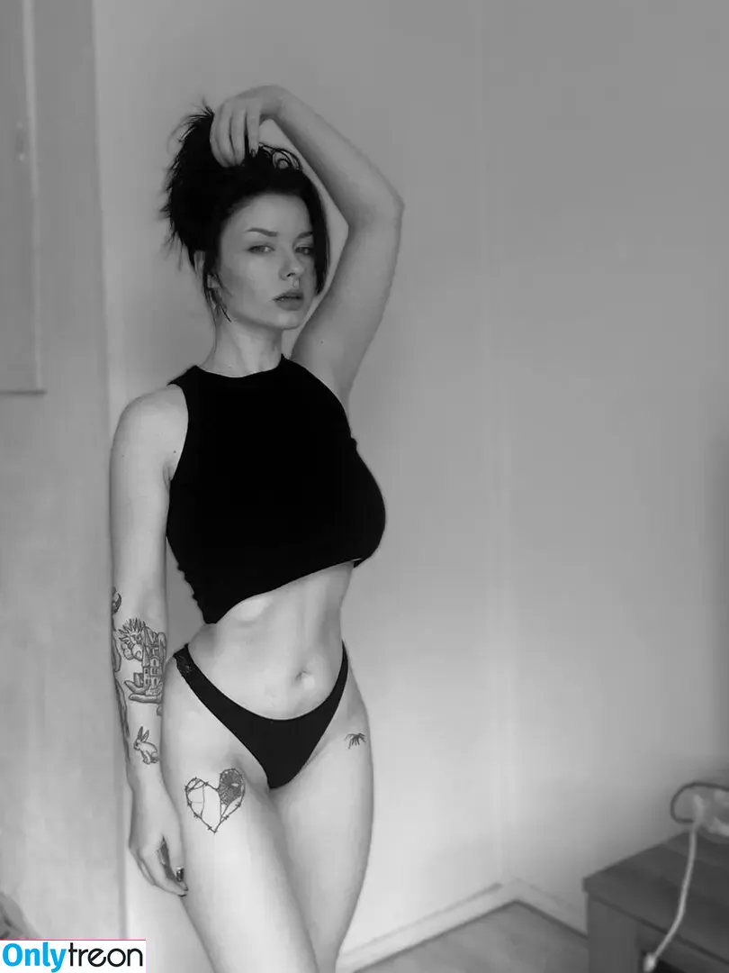 innervus nude photo #1184 (Instagram)