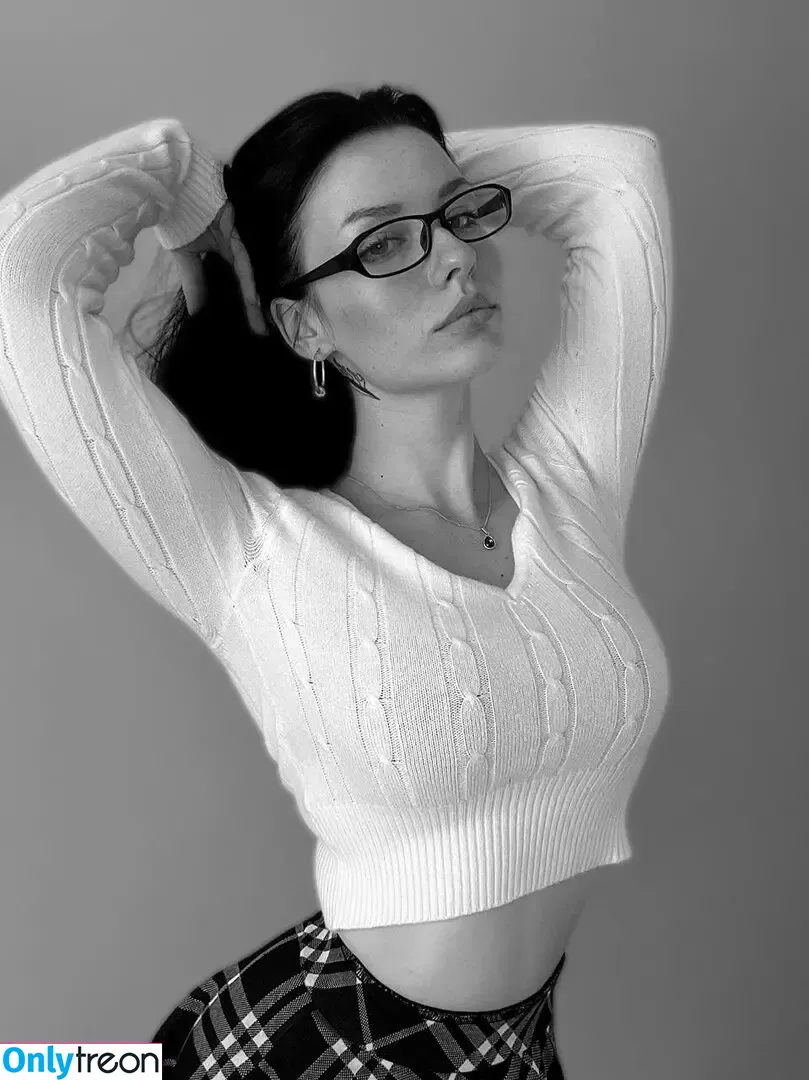 innervus nude photo #1465 (Instagram)