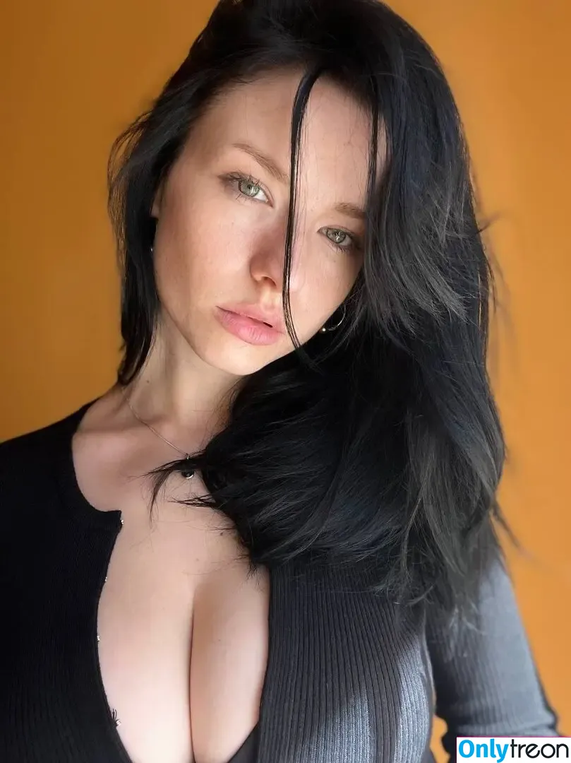 innervus nude photo #1585 (Instagram)